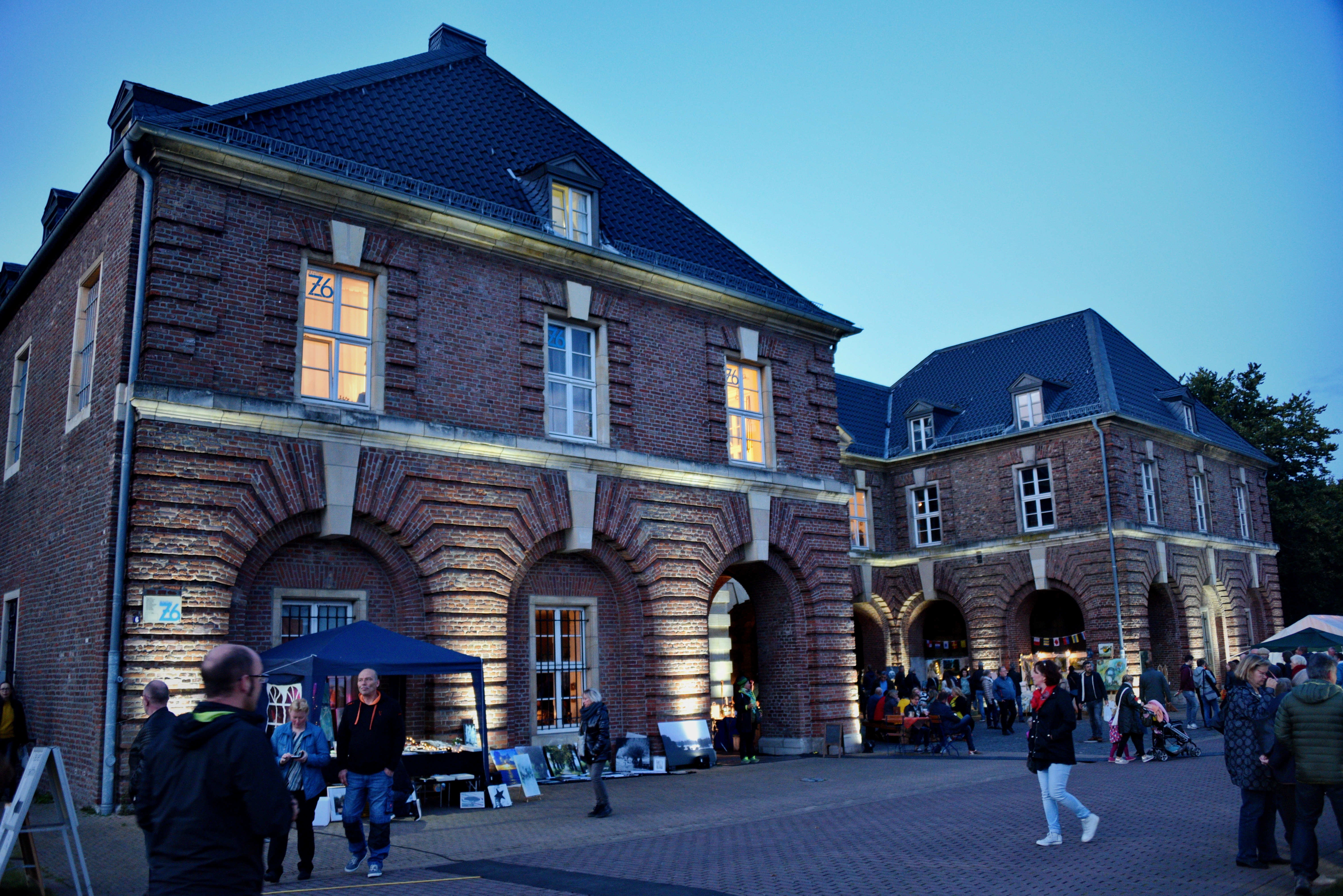 Das Foto wurde von Bernd Steckelbroeck aus Wesel gemacht. Es stammt von der Weseler Kulturnacht aus dem letzten Jahr.