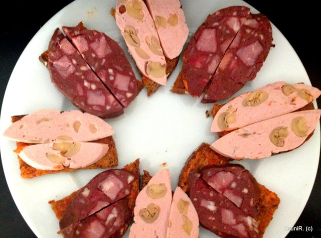 Zungenwurst und Champignon- Mortadella