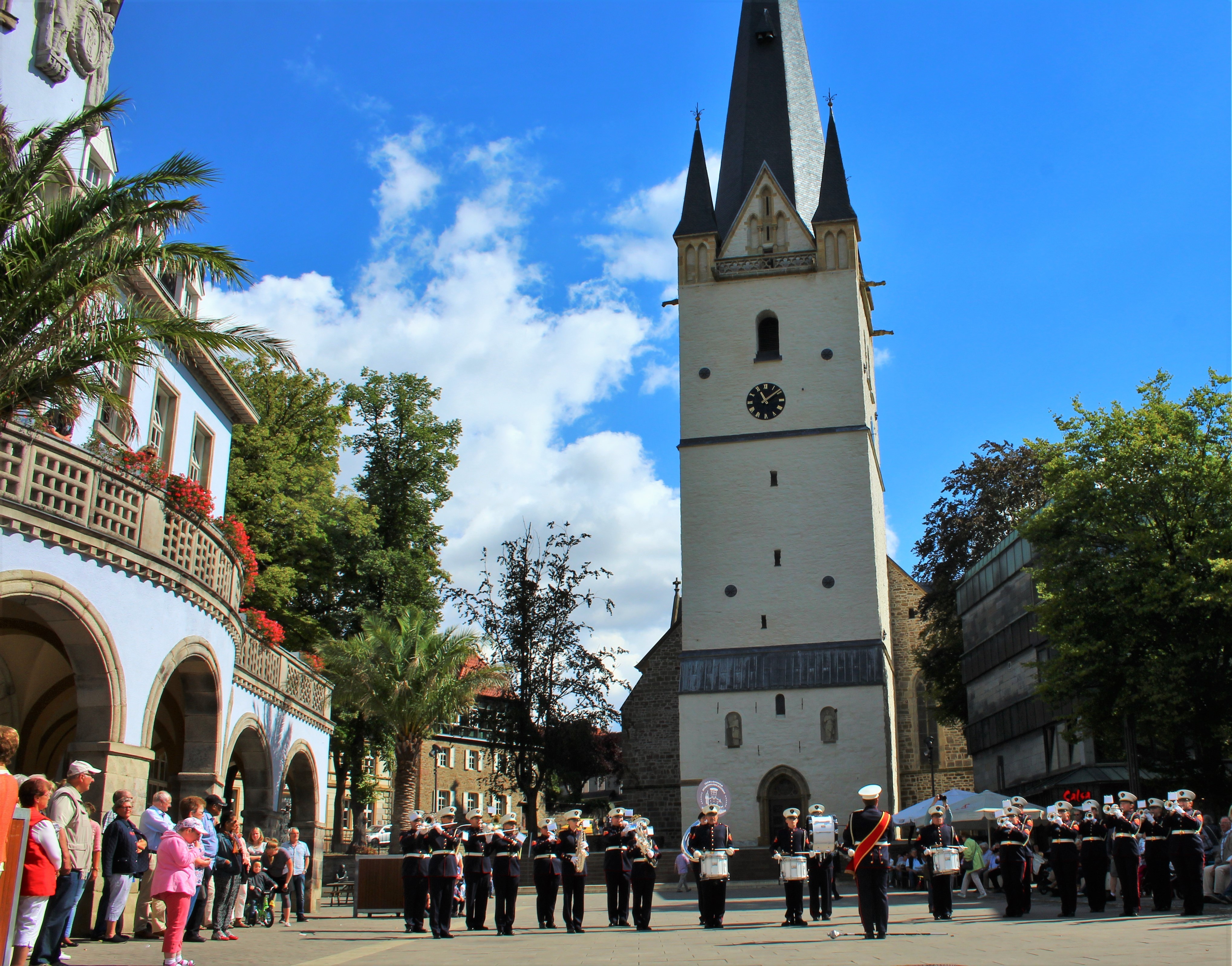 Die Iserlohner Stadtmusikanten begeisterten viele Innenstadtbesucher mit ihrer Darbietung.