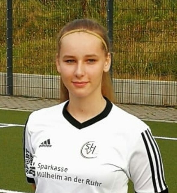 SV Heißen Frauenfußball aus Mülheim fährt durch NRW - Mülheim an der Ruhr