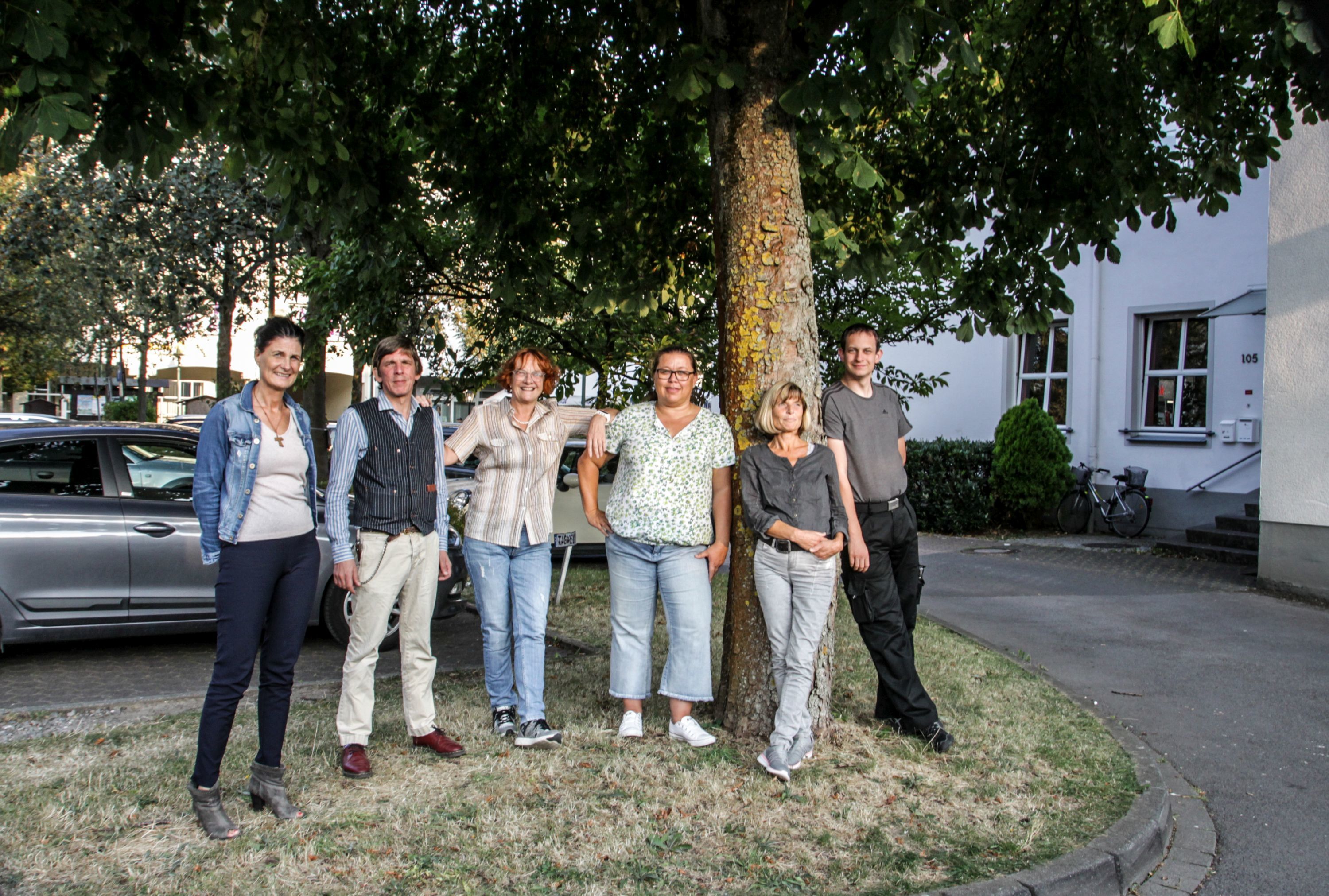 Anke Oelmann, Roland Köberlein, Beate Feische, Alexandra Nitschke, Hildegard Harmann-Schütz und Mike Feische stehen neben vielen anderen Organisatoren und Helfern für das Bündnis: Vielfalt und Toleranz. 