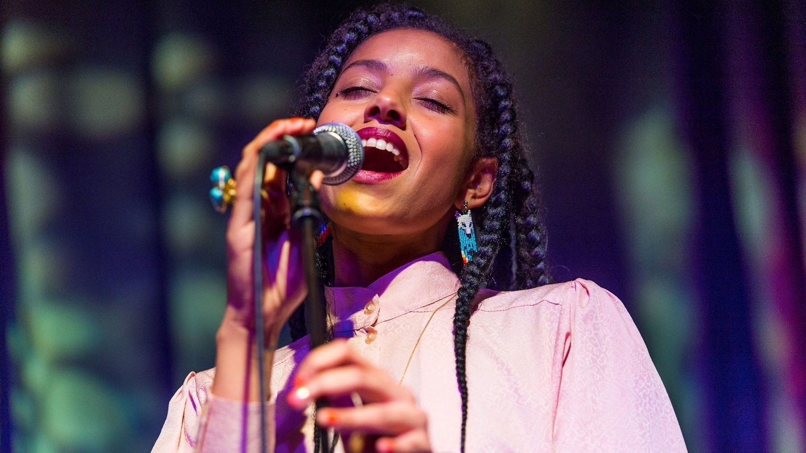 Die Singer-Songwriterin Mariama ist mit ihrer vierköpfigen Band am 4. November bei Jan Kath zu erleben.