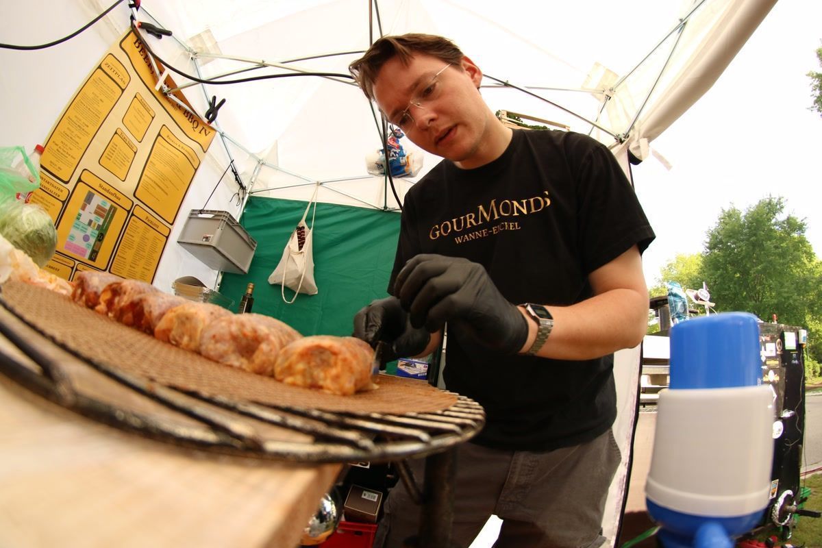 Mathias Wagener berichtet über die Welt des Wettkampfgrillens.