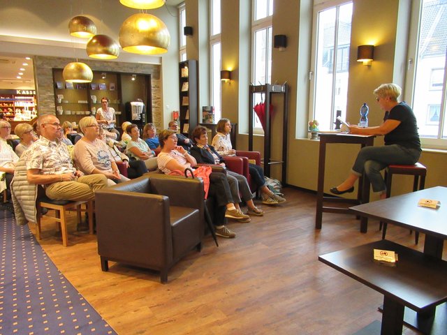 Mittwoch ist Lesetag - Krimiautorin Heidrun Bücker liest aus ihrem neusten Buch