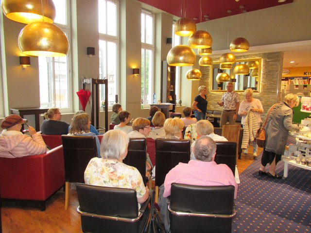 Mittwoch ist Lesetag - Krimiautorin Heidrun Bücker liest aus ihrem neusten Buch