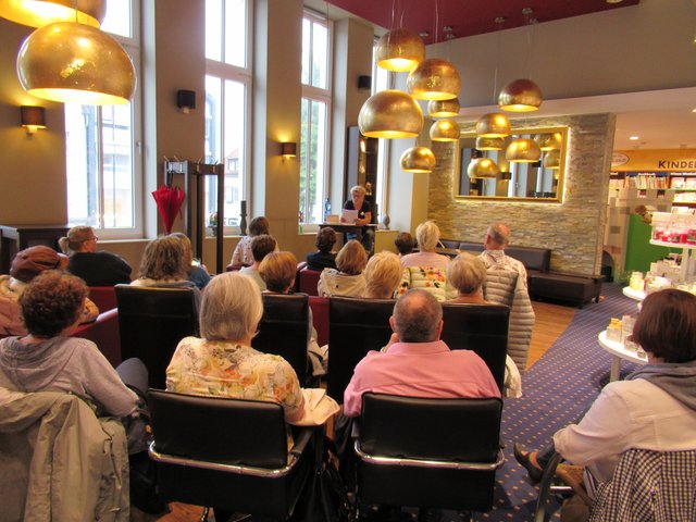 Mittwoch ist Lesetag - Krimiautorin Heidrun Bücker liest aus ihrem neusten Buch