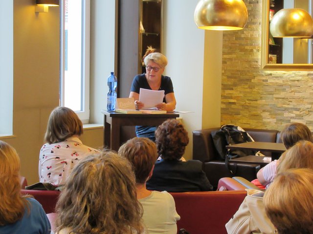 Mittwoch ist Lesetag - Krimiautorin Heidrun Bücker liest aus ihrem neusten Buch