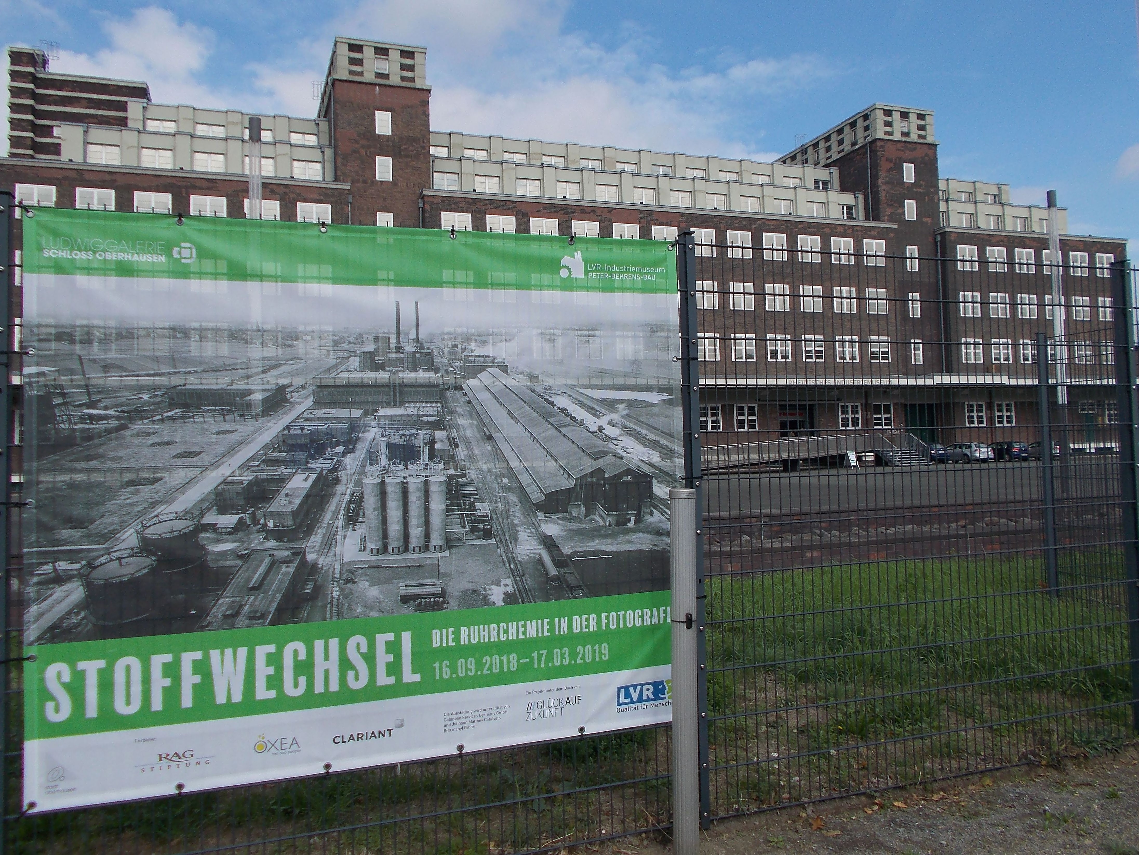 LVR-Industriemuseum Peter-Behrens-Bau zeigt die Ausstellung "Stoffwechsel - Die Ruhrchemie in der Fotografie" zusammen mit der Ludwiggalerie Schloss Oberhausen