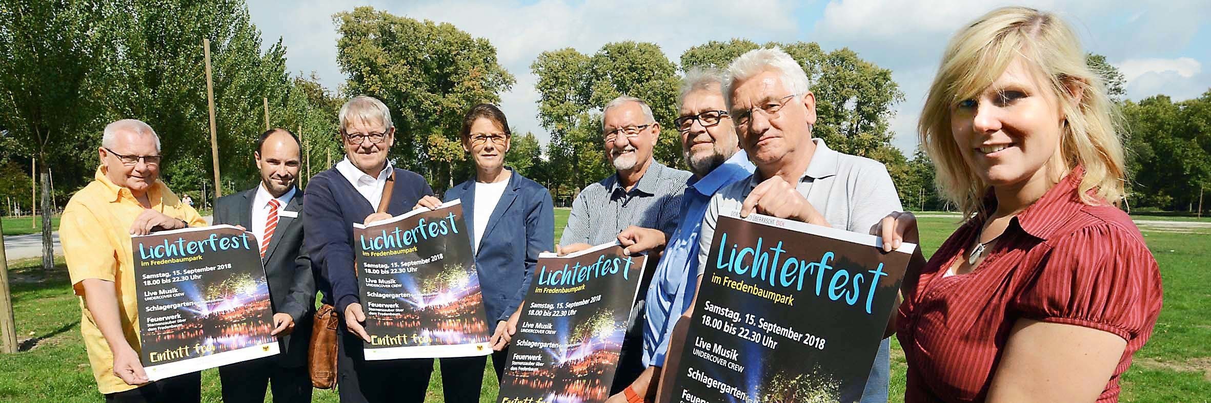 Los geht das Lichterfest: Veranstalter, Moderatoren und beteiligte Partner freuen sich auf einen stimmungsvollen Samstag.