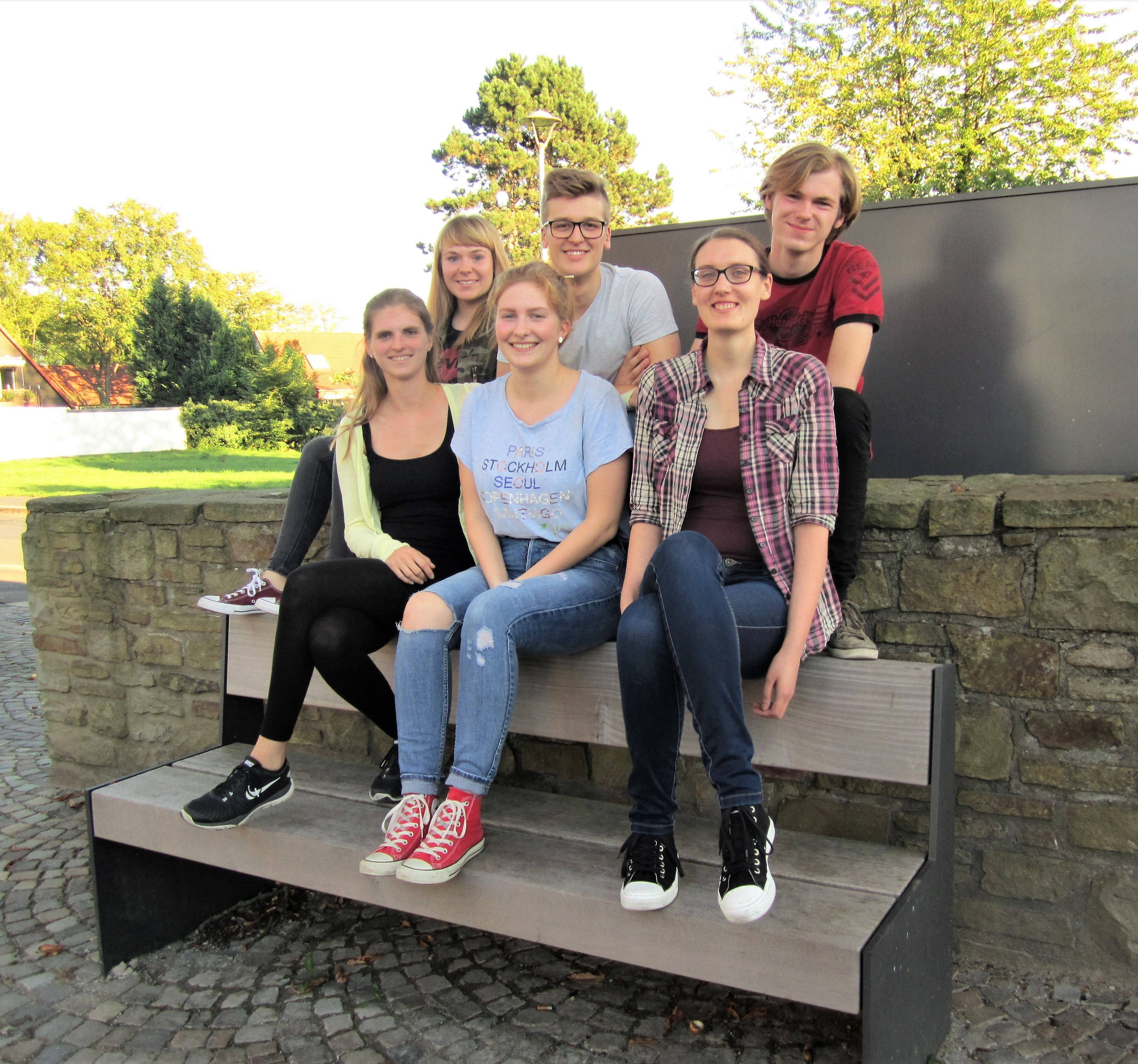 Ebenfalls ein echtes Harpener Eigengewächs: DocG mit Julia (Klavier), Ronja (Geige), Karo (Gesang), Fabi (Gitarre), Samira (Gesang) und Malte (Bass).