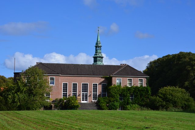 Schloss Lüttetsburg von hinten.