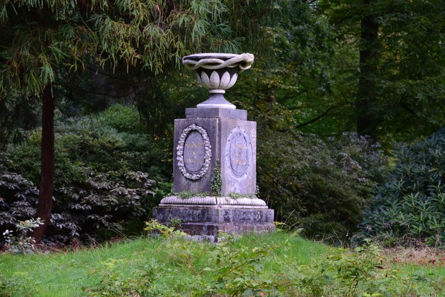 Güte und Liebe - Jugend und Freude - Unschuld und Tugend - Schönheit und Anmuth