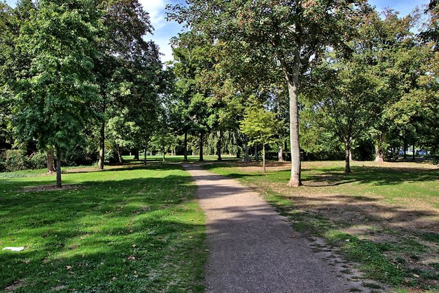 Unterwegs im Park wo einst die Zeche Diergardt stand. Duisburg