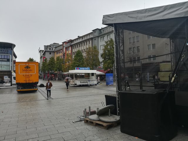 Der Aufbau hat bereits begonnen. | Foto: Patrick Jost