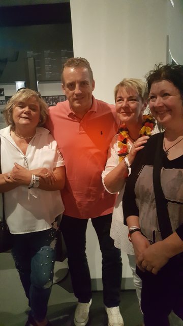 4 Prominente nee 3 Prommis und ein Schalker sagt Manuela