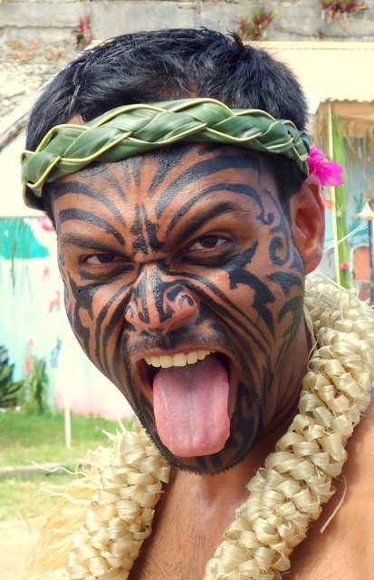 in der südsee - hier haben die jungs auch schöne zähne...