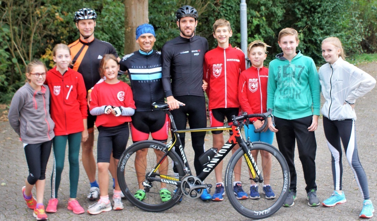 Die Triathlon-Kids des TuS Breitscheid bekamen wertvolle Tipps von Profis.