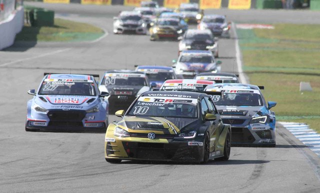 Benjamin Leuchter vom AMC Duisburg e. V. auf dem Weg zu Rang fünf | Foto: Thomas Simon / Motorracetime.de