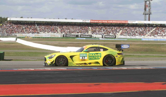 Viele Zuschauer beim ADAC GT Finale auf dem Hockenheimring