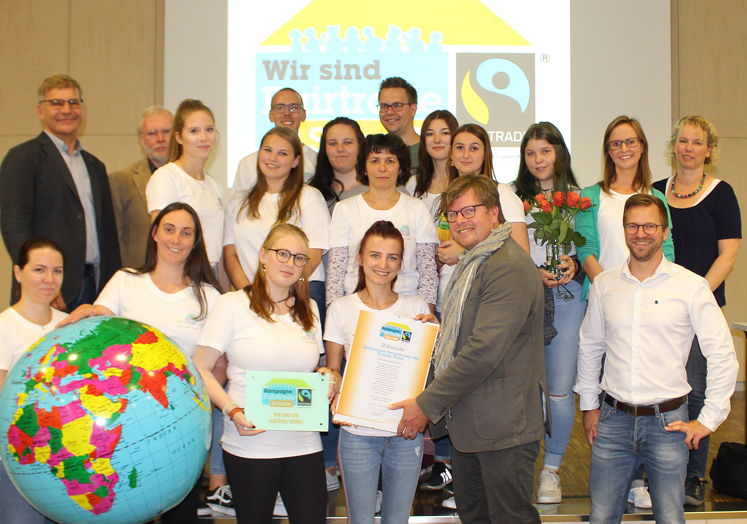 Das Fairtrade-Team am Märkischen Berufskolleg Unna bei der Auszeichnungsfeier