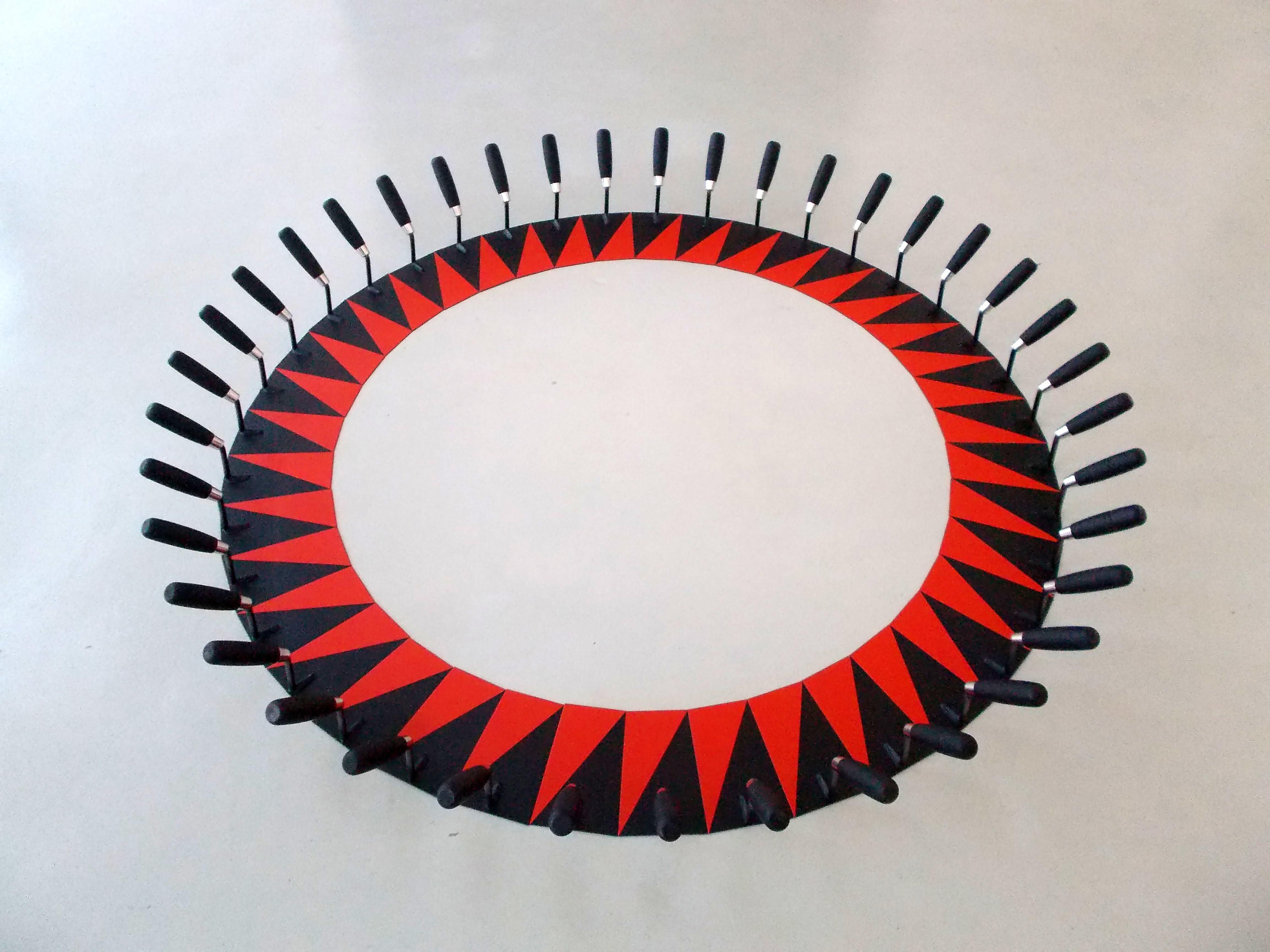 Red and black Sun II, Blick in die Ausstellung "Schwarze Werkzeuge. Patrick Hamilton" im Museum DKM