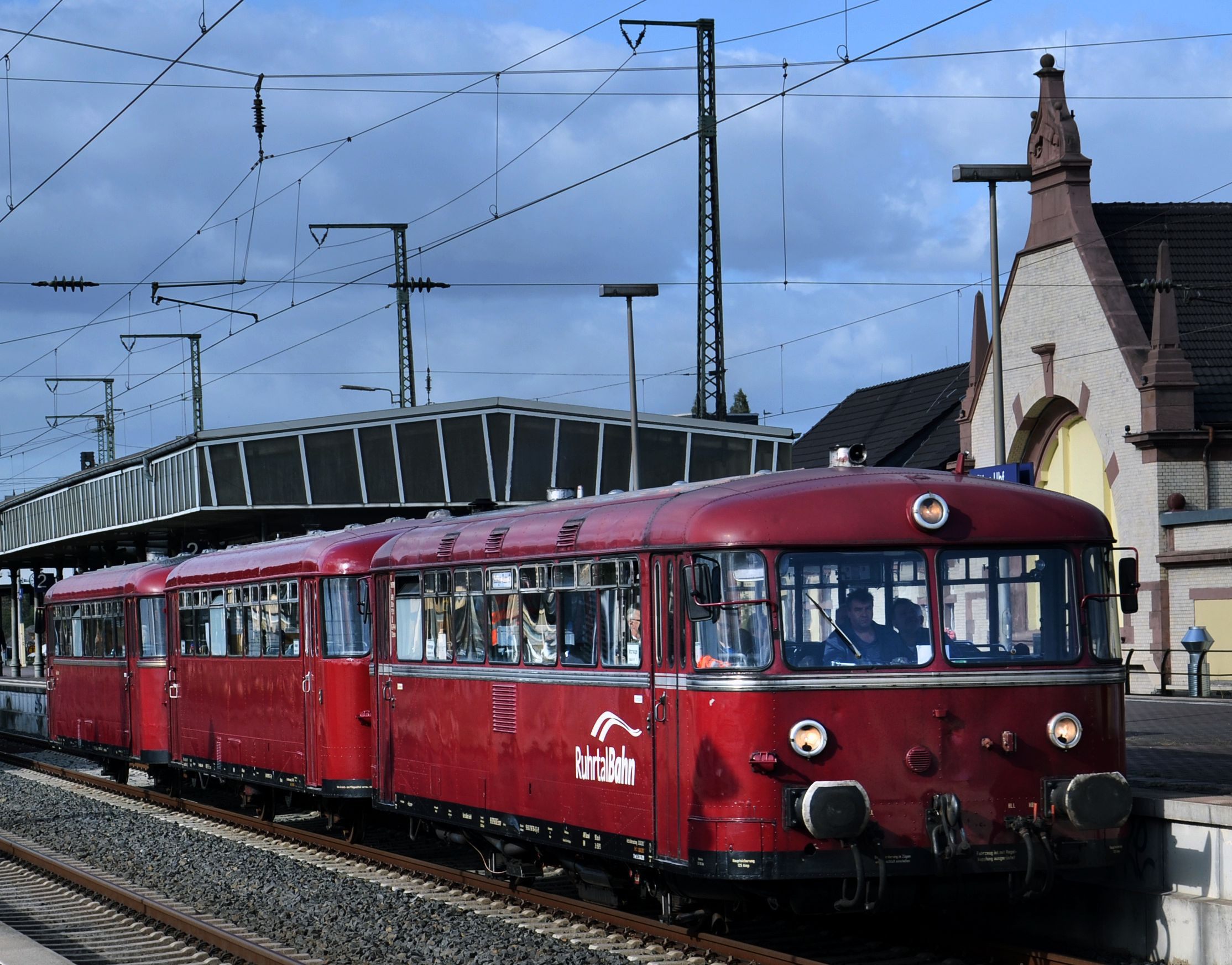 Ein seltener Gast auf den Gleisen des Wittener Hauptbahnhofs: Die Ruhrtal Bahn. Am Tag der deutschen Einheit 2018 legte sie im Rahmen des Tages der offenen Tür der Eisenbahnfreunde Witten in der Innenstadt einen Halt ein.