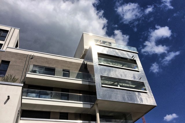 Kuben wurden an den ursprümglichen Bunker angehängt.