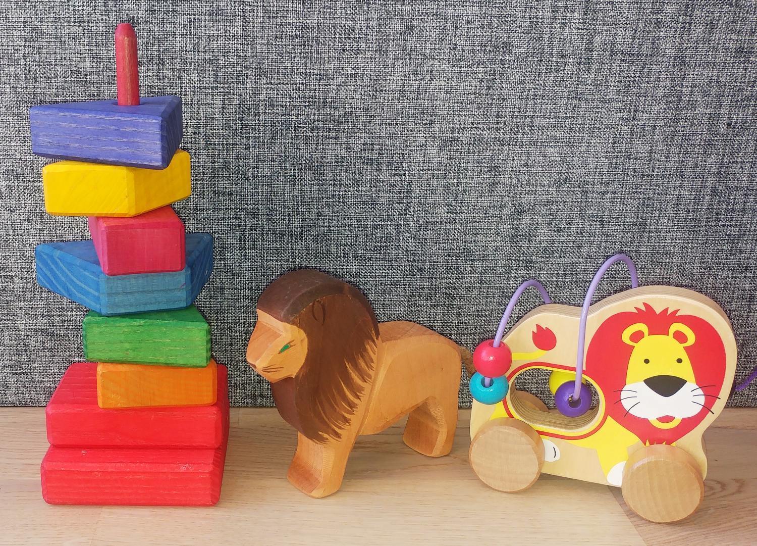 Holz-Spielzeug ist ein sinnvolles Geschenk für Kinder