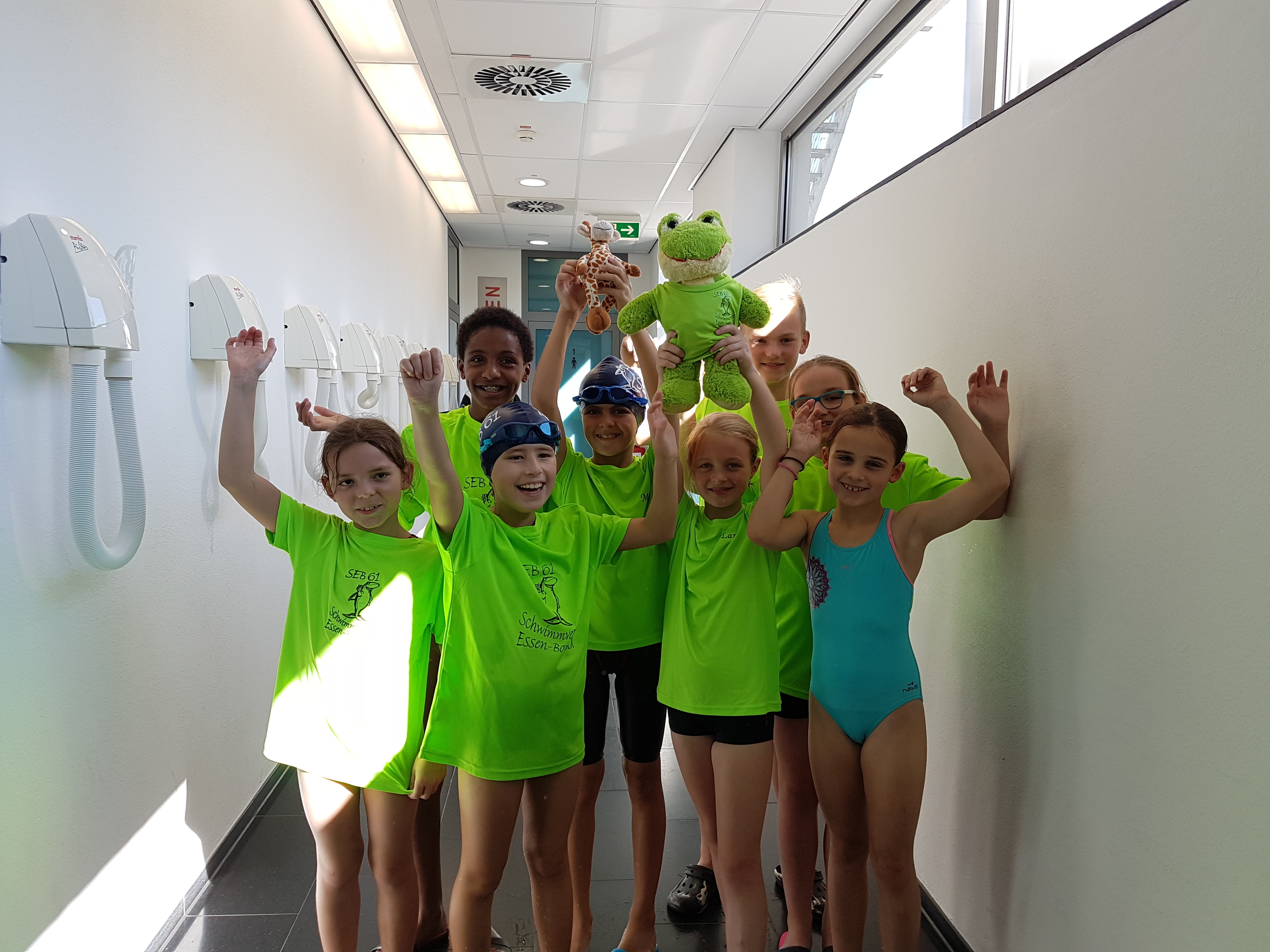 Gut gelaunt: Der Nachwuchs des Schwimmvereins Borbeck 61