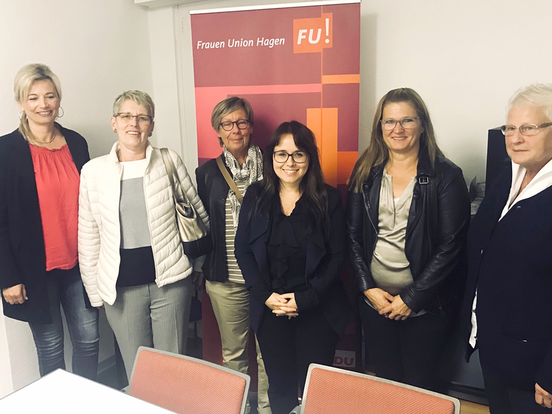 Die Hagener Frauen Union mit Kriminalhauptkommissarin Claudia Dahmen (2. v.r.).