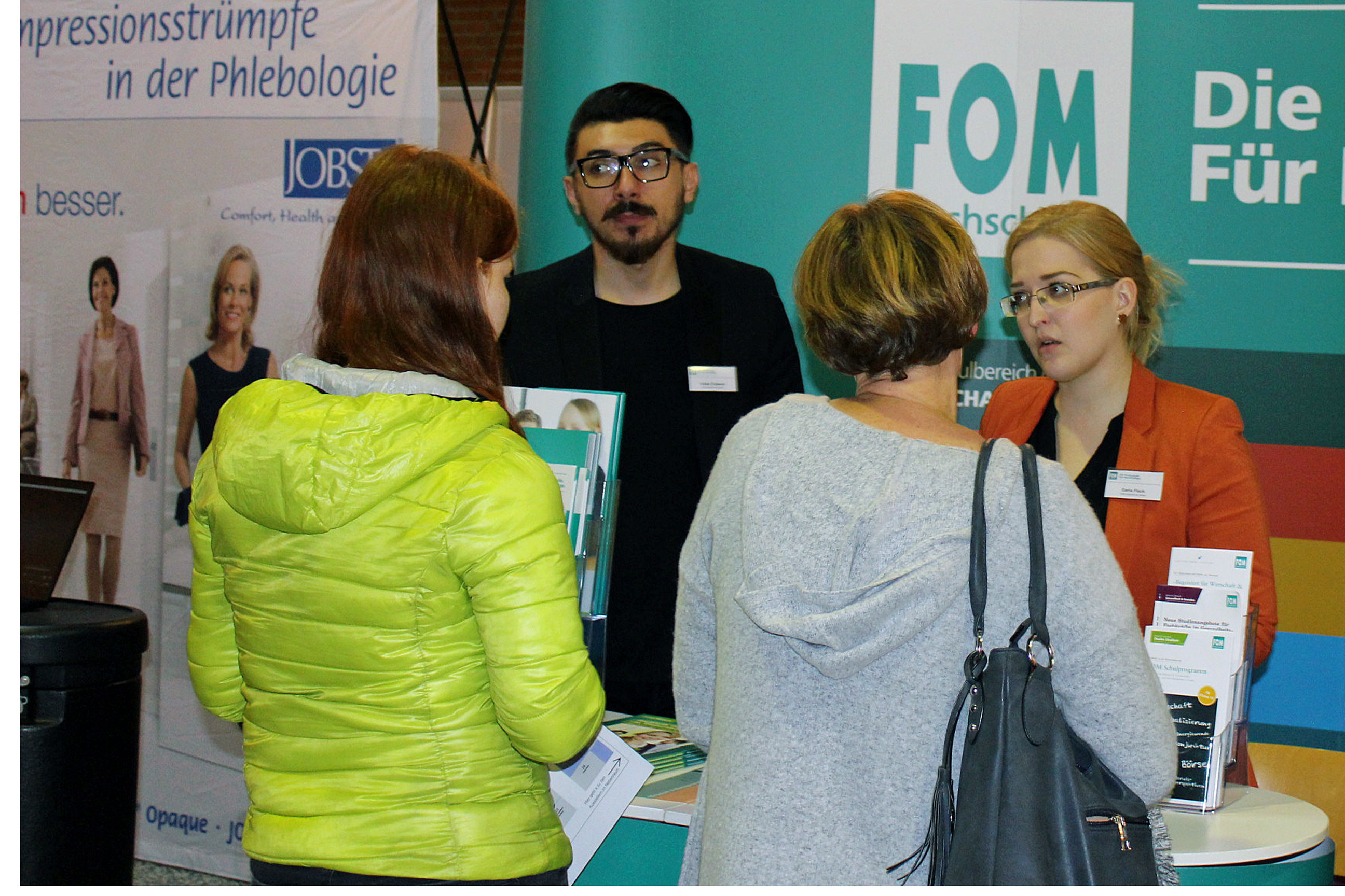 Ausbildungsbetriebe und Bildungseinrichtungen präsentieren auf der top4thejob in Kalkar auch in diesem Jahr wieder ein breites Angebot. Foto: WFG Kalkar