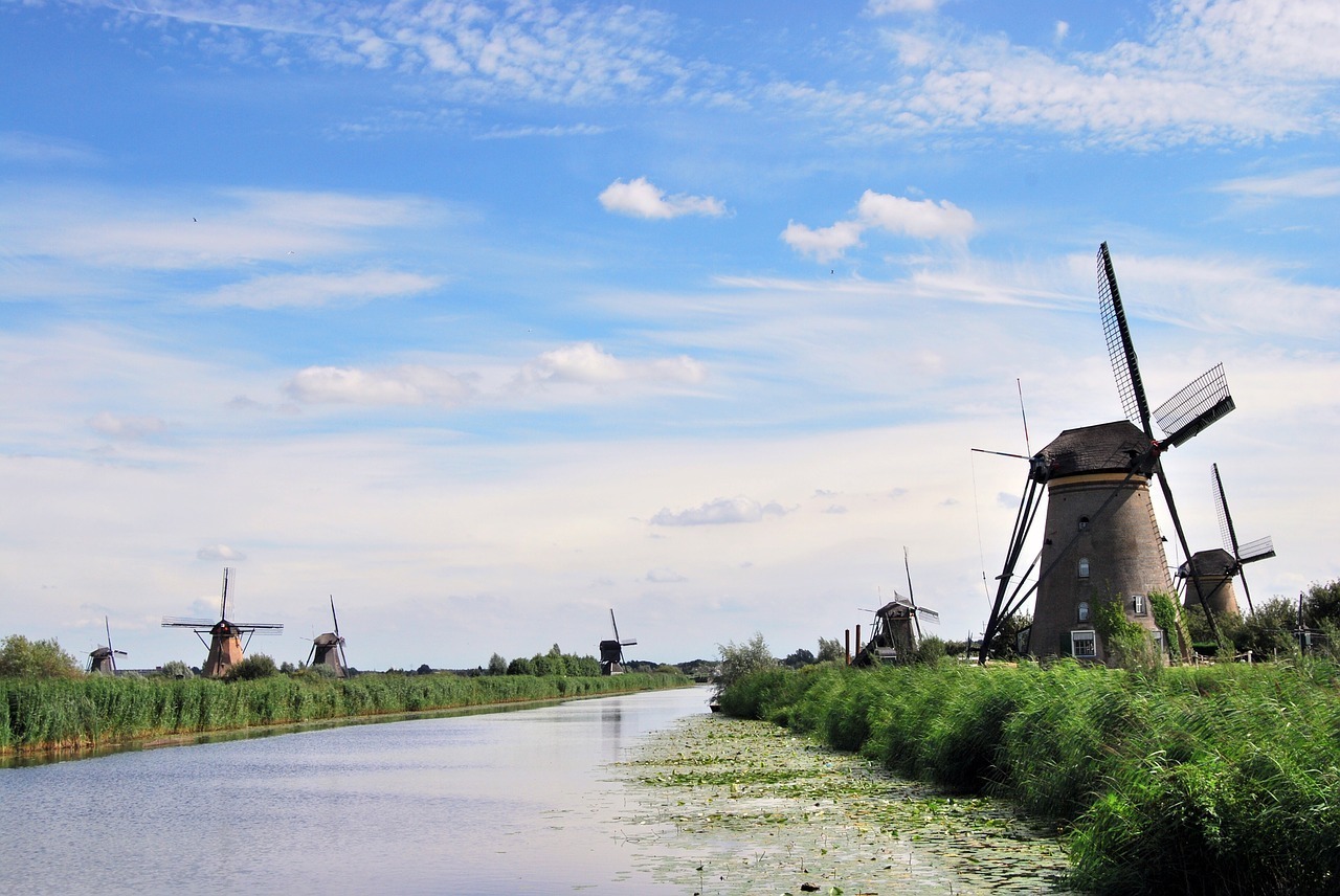 Kitschig-schön und doch so typisch für die Niederlande sind die Windmühlen