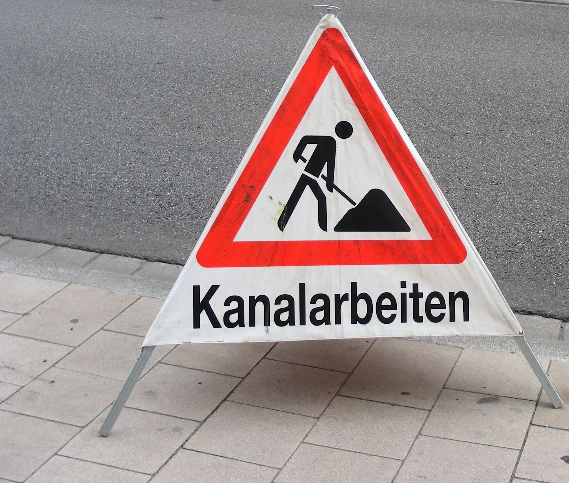 Die Kanalisation in der Margaretenstraße wird repariert.