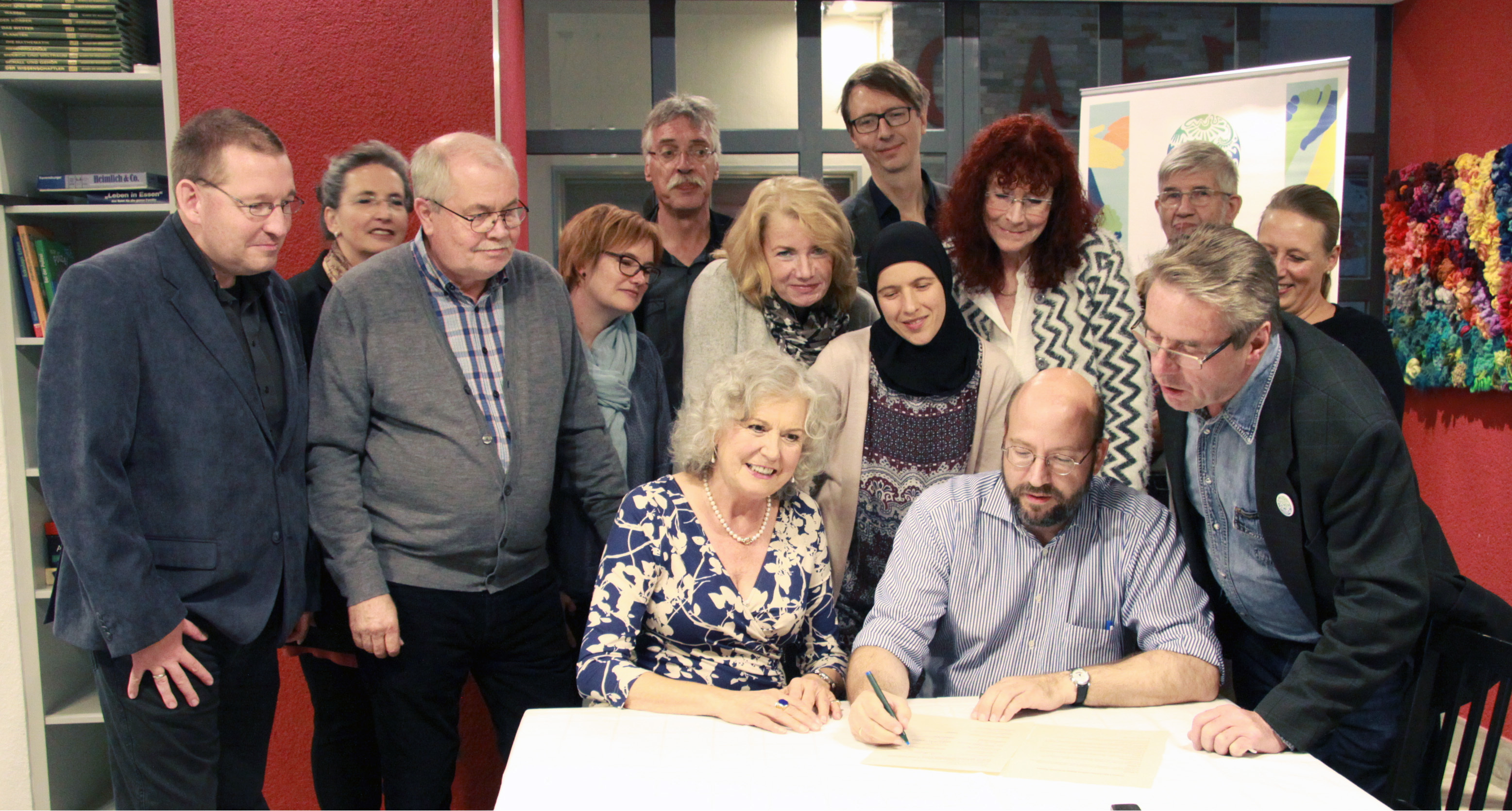 Feierliche Unterzeichnung der 7 Miteinander-Lebens-Regeln für den Essener Westen am 4. Oktober 2018. Foto: Helga Kappelhoff/Initiativkreis Religionen in Essen (IRE)