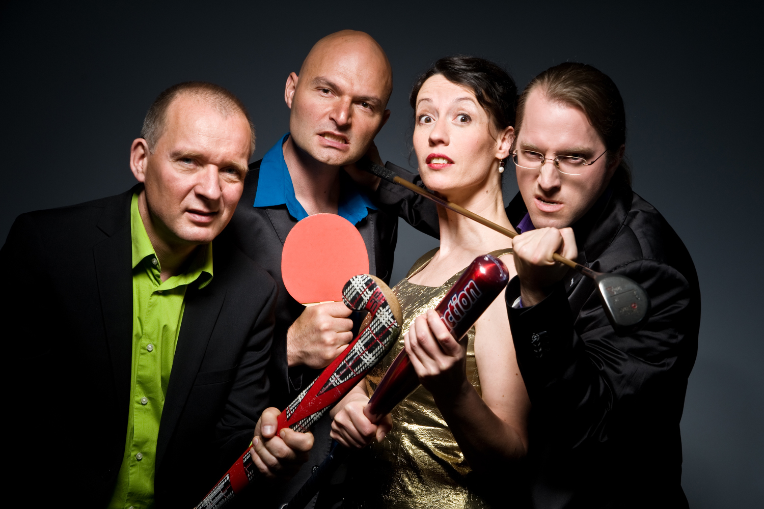 Vocal Recall sind eine Girlgroup mit drei Boys oder eine Boygroup mit Frau. Fotos: privat