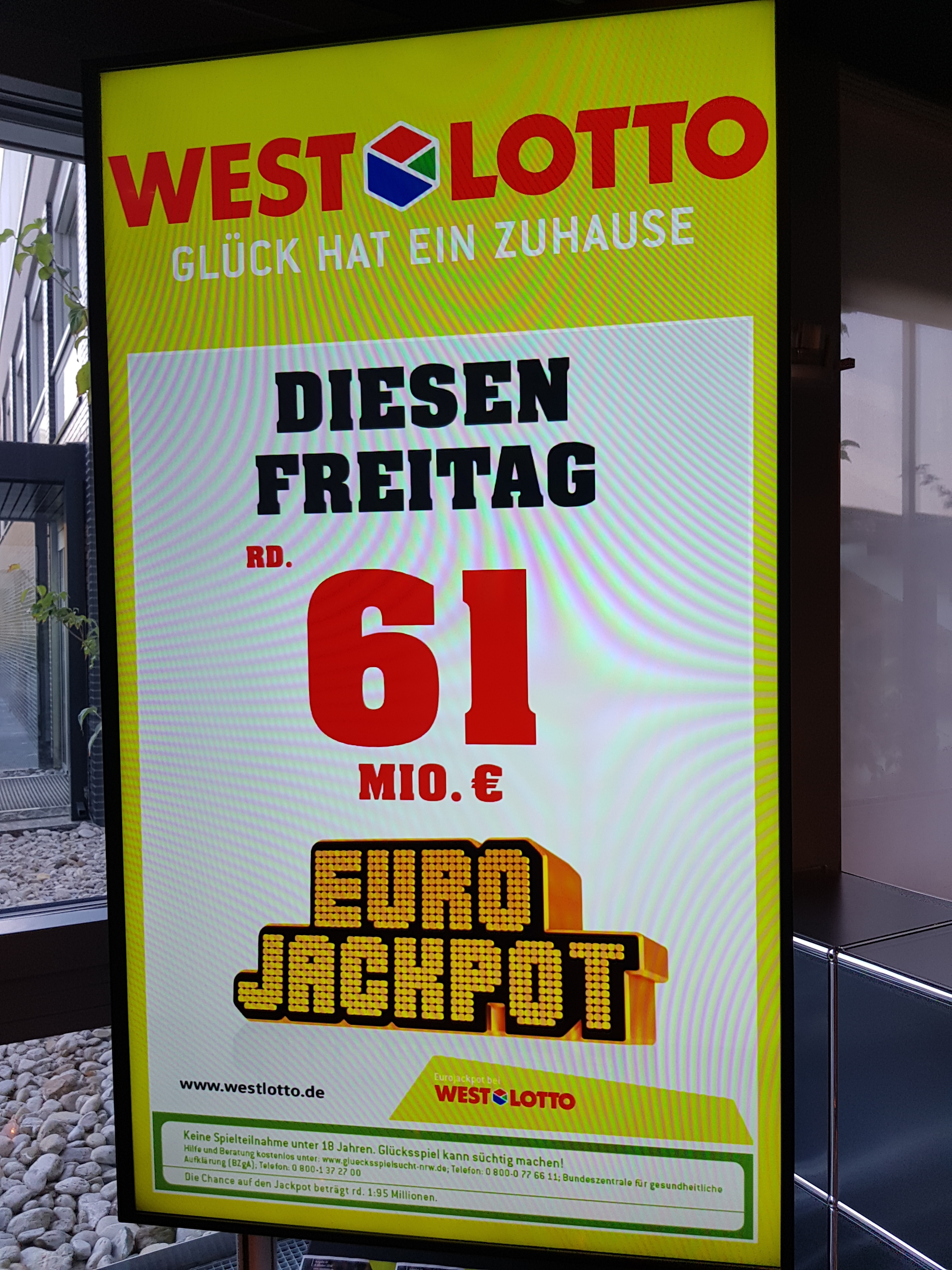 Der Eurojackpot wächst und wächst. Wer sein Glück probieren möchte, kann bis Freitag seinen Tipp unter www.eurojackpot.de oder in einer der über 20.000 Lotto-Annahmestellen im Bundesgebiet abgeben.