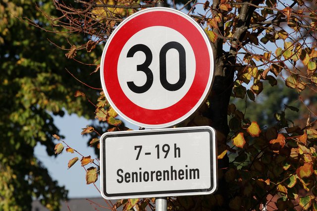 In Alstedde und Brambauer stehen an zwei Straßen nun neue Schilder. | Foto: Magalski