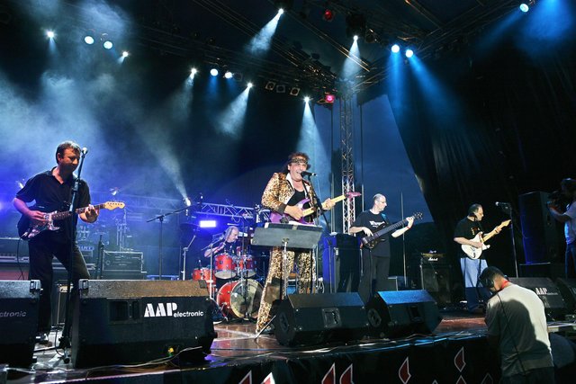 Der Mann im Leopardenkostüm, iviza Racic, und seine Band Formula 4 fehlen natürlich auch diesmal nicht bei der neunten ENNI-Night of the Bands. Der Kultmusiker rockt diesmal im Karthaus X2. Foto: Agentur