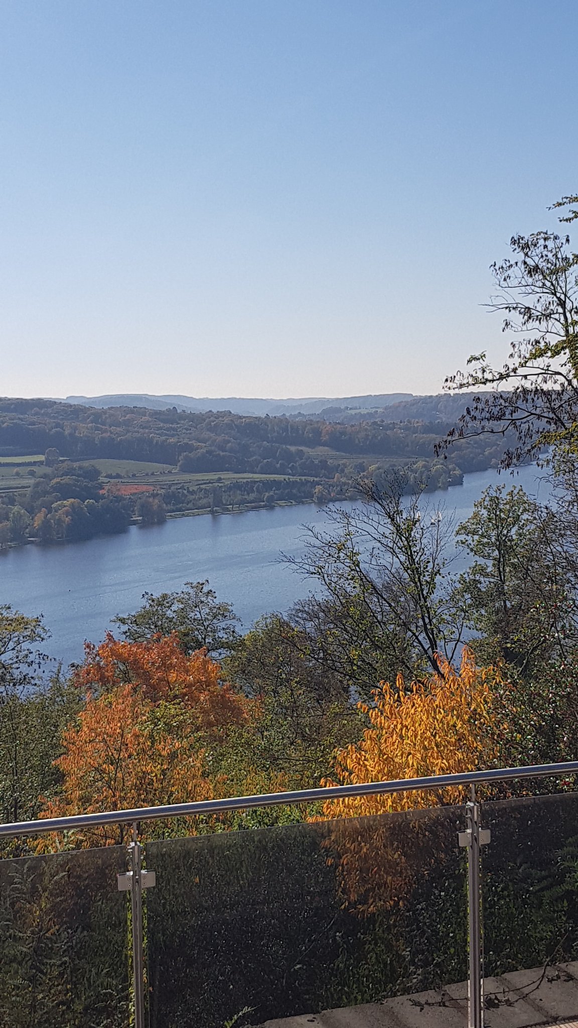 Wanderung Uber Den Seeuferweg Nach Heisingen Essen Sud