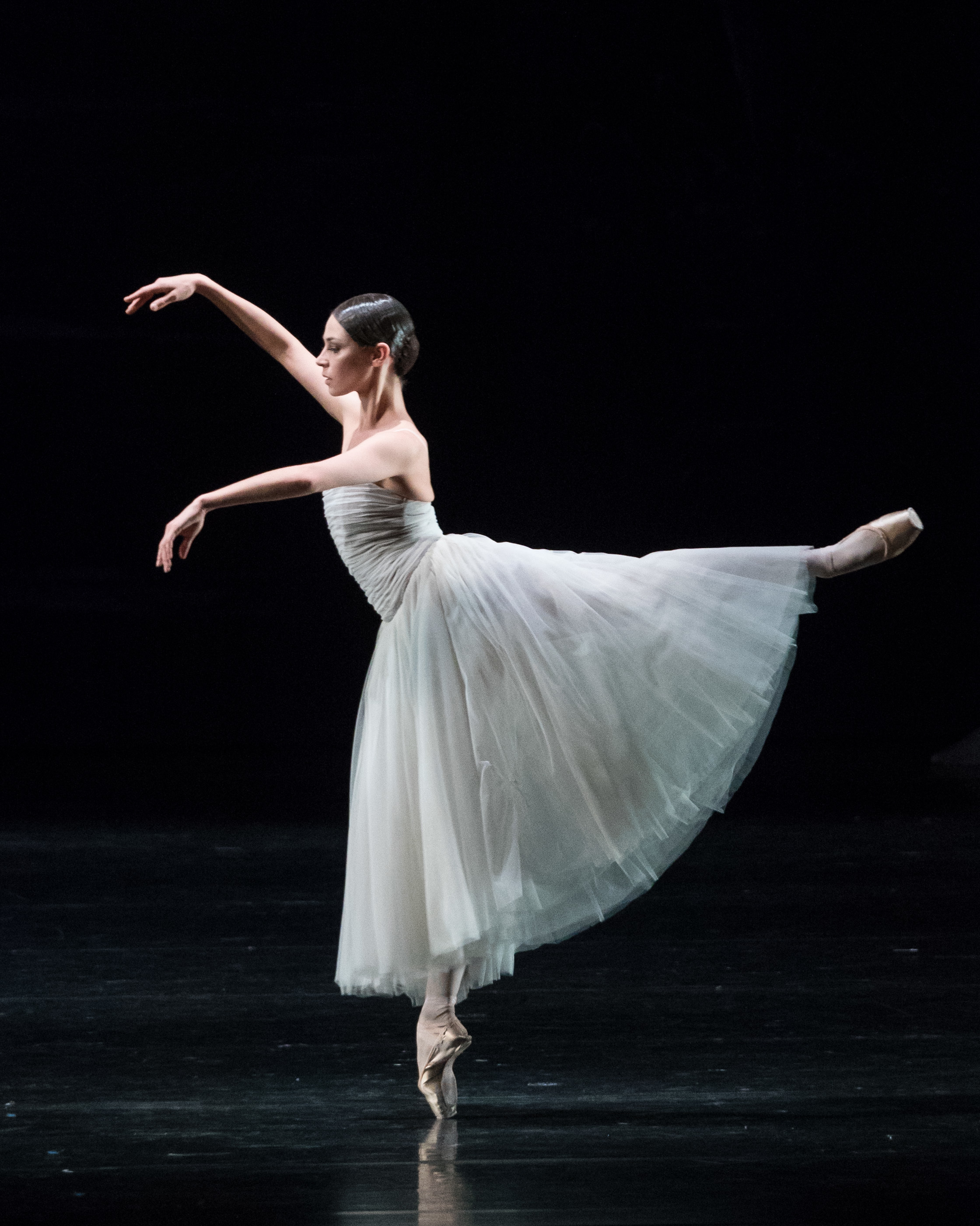 Maria Yavkoleva tanzt mit Denys Chervychko vom Wiener Staatsballettmit „Giselle“ in der Choreografie von Elena Tschernischova.