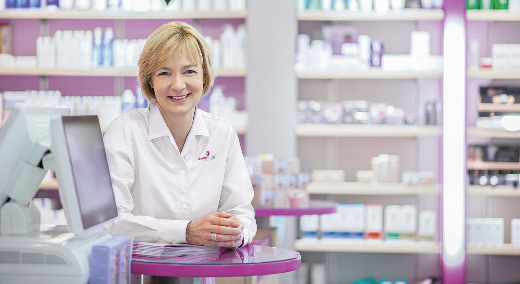 Dr. Ulrike Welslau ist Apothekerin aus Leidenschaft. Darum ist es ihr Bestreben den Service für ihre Kunden immer weiter zu verbessern.