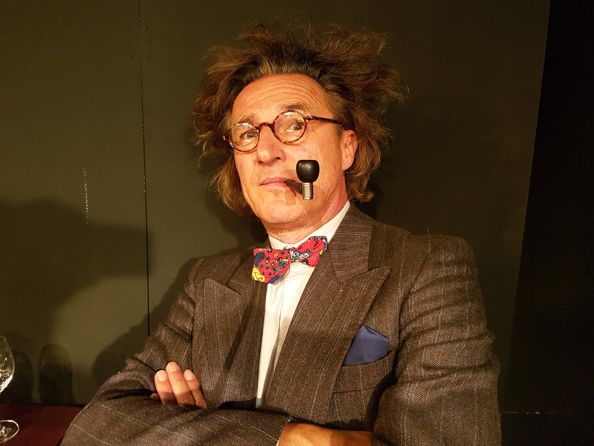 Dr. Dr. Hagen zeigt die wahre Geschichte Hagens Abwechslungsreicher