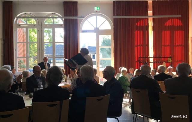 Überreichung der Urkunden!