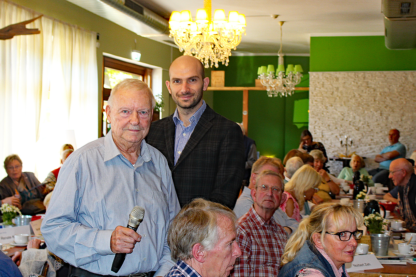 Vorsitzender des Parkinson Forums Unna e.V. Dr. Hans Wille und Gastreferent Dr. med. Paul Muhle vom Universitätsklinikum Münster