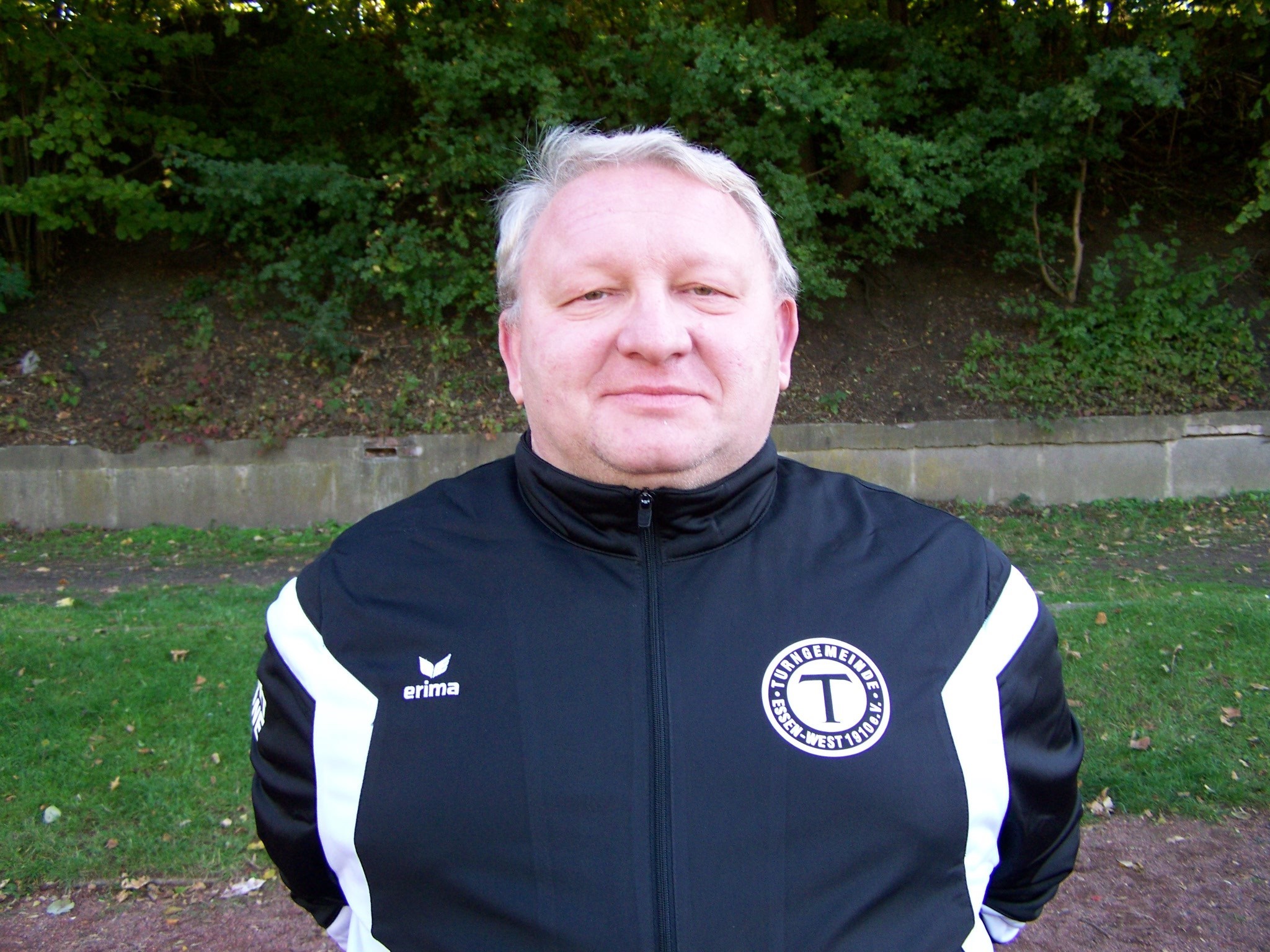 Andreas Heidenreich, Trainer der D1 Mannschaft der Tgd. Essen - West, 49 Jahre alt, Hobbies: Lesen, Tennis und Musik