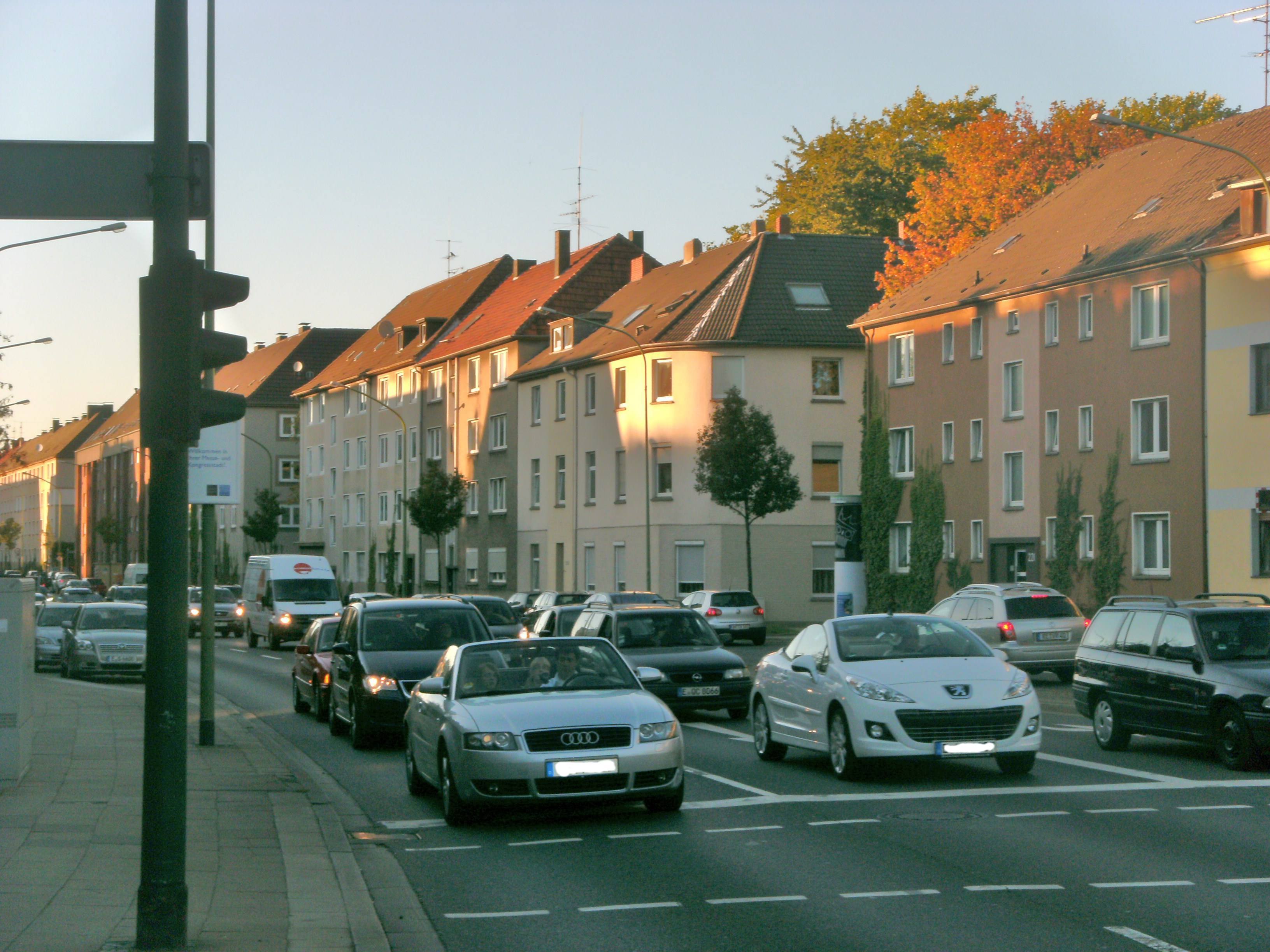 Die Gladbecker Strasse in Altenessen ist nur einer von mehreren Hotspots für gesundheitsschädliche Autoabgase in unserer Stadt.