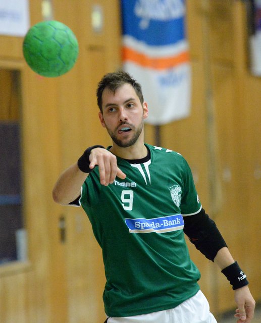Sven Pfeffer spielt bei den Herren und trainiert die Damen.
Foto: Archiv