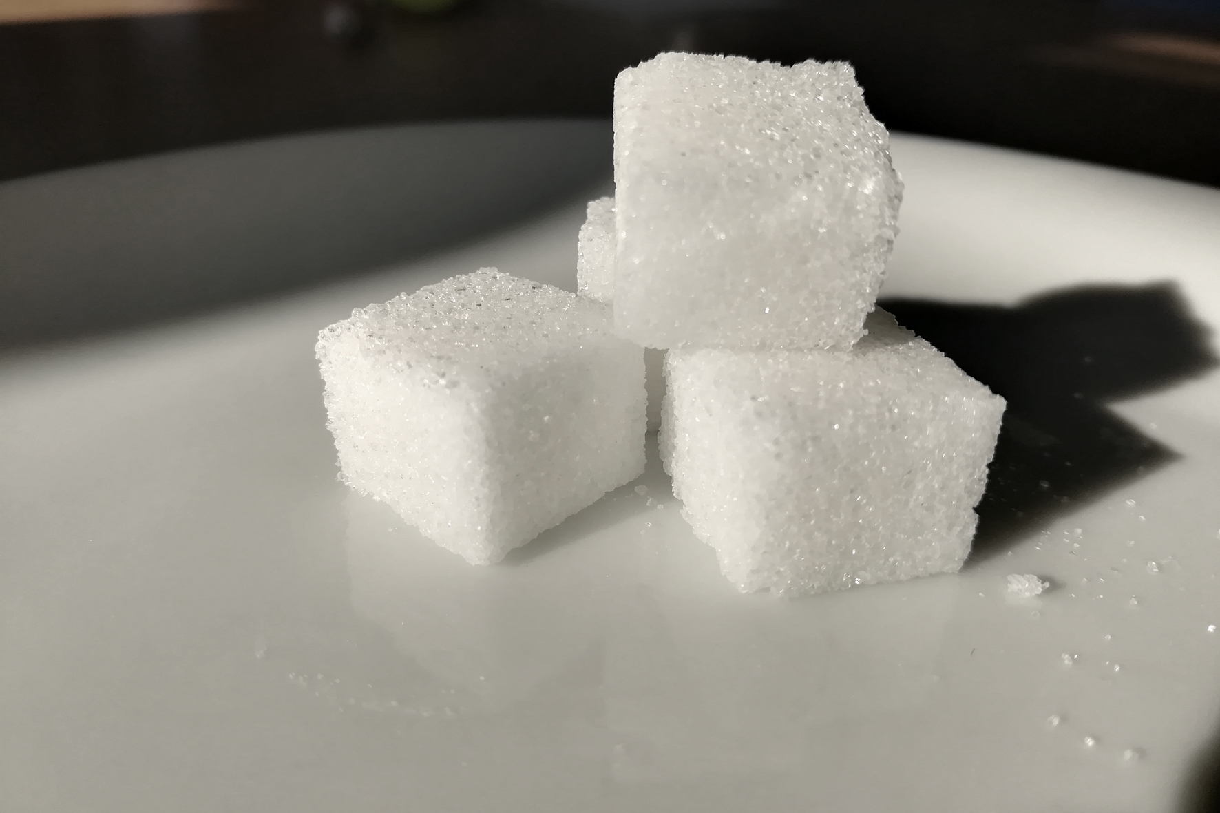 „Stechen Sie noch oder scannen Sie schon? Diese Frage stellt sich, seit es die Möglichkeit gibt, den Gewebezucker ohne Stechen zu messen. Diese Weltneuheit stellt Dr. med. van der Meij, Diabetologe aus Hagen, den Besuchern beim 1. Zuckertag am Samstag, 20. Oktober, in der Stadthalle Hagen vor.
