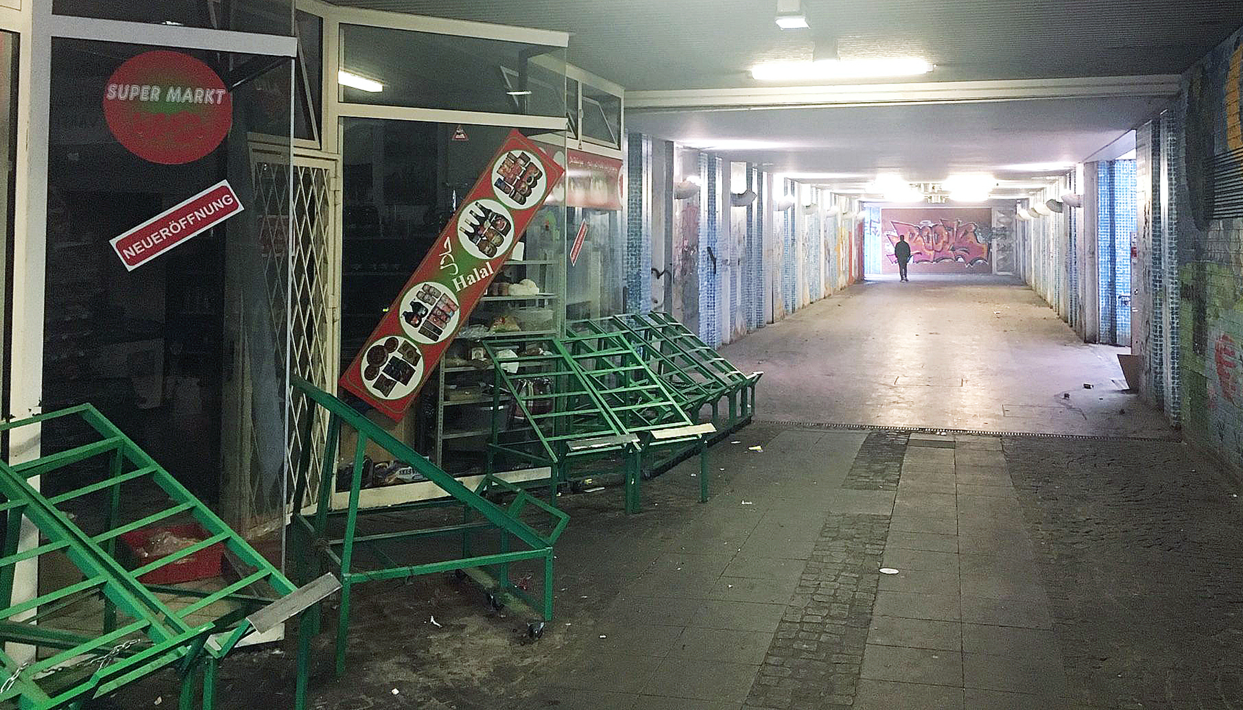 Der heruntergekommene Durchgang an der Goethestraße wird nun Thema in der Politik. Foto: Archiv
