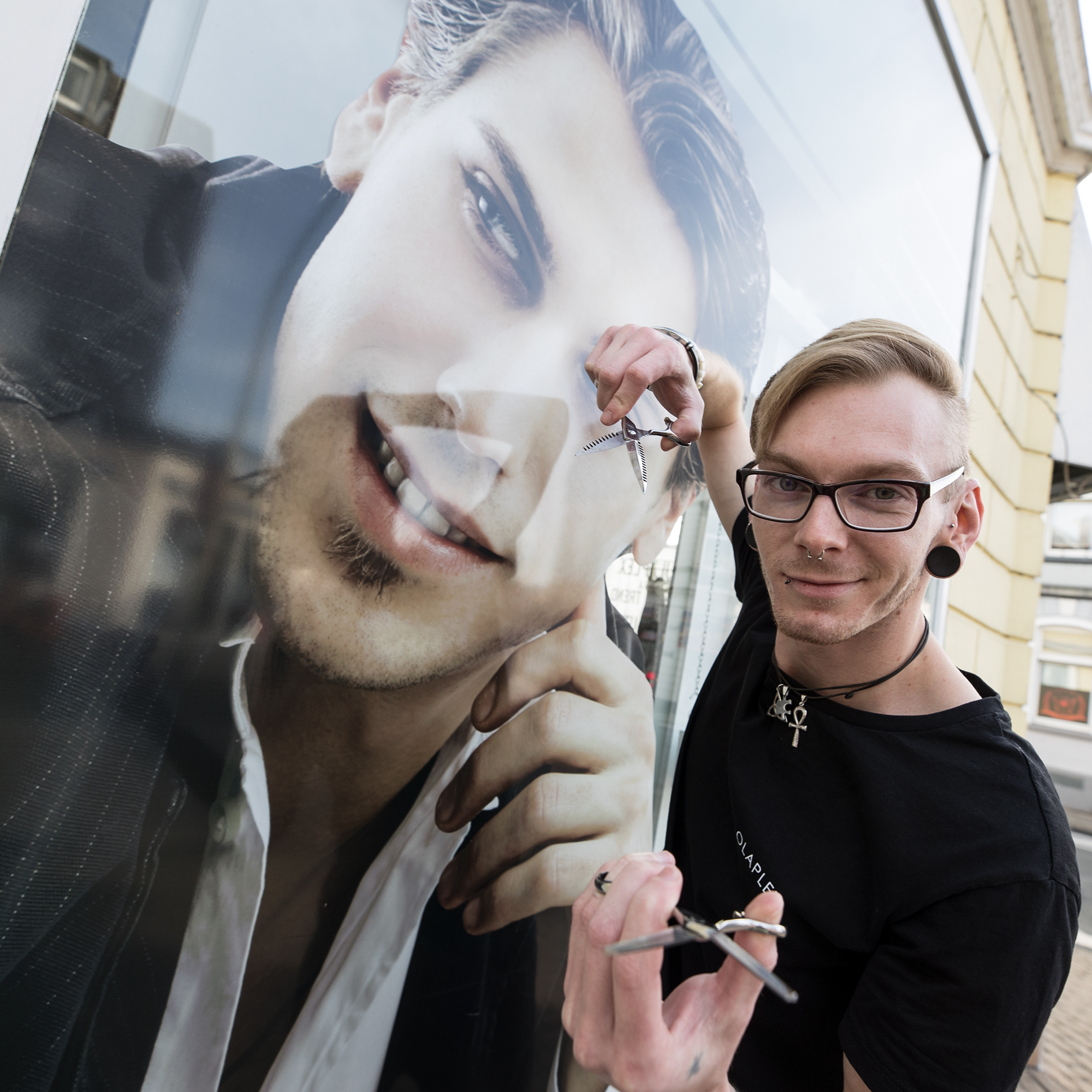 Der Essener Friseur Tom Männchen tritt am 21. und 22. Oktober bei den Hairgames, den deutschen Meisterschaften des Friseurhandwerks, an.